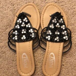 Black sandles